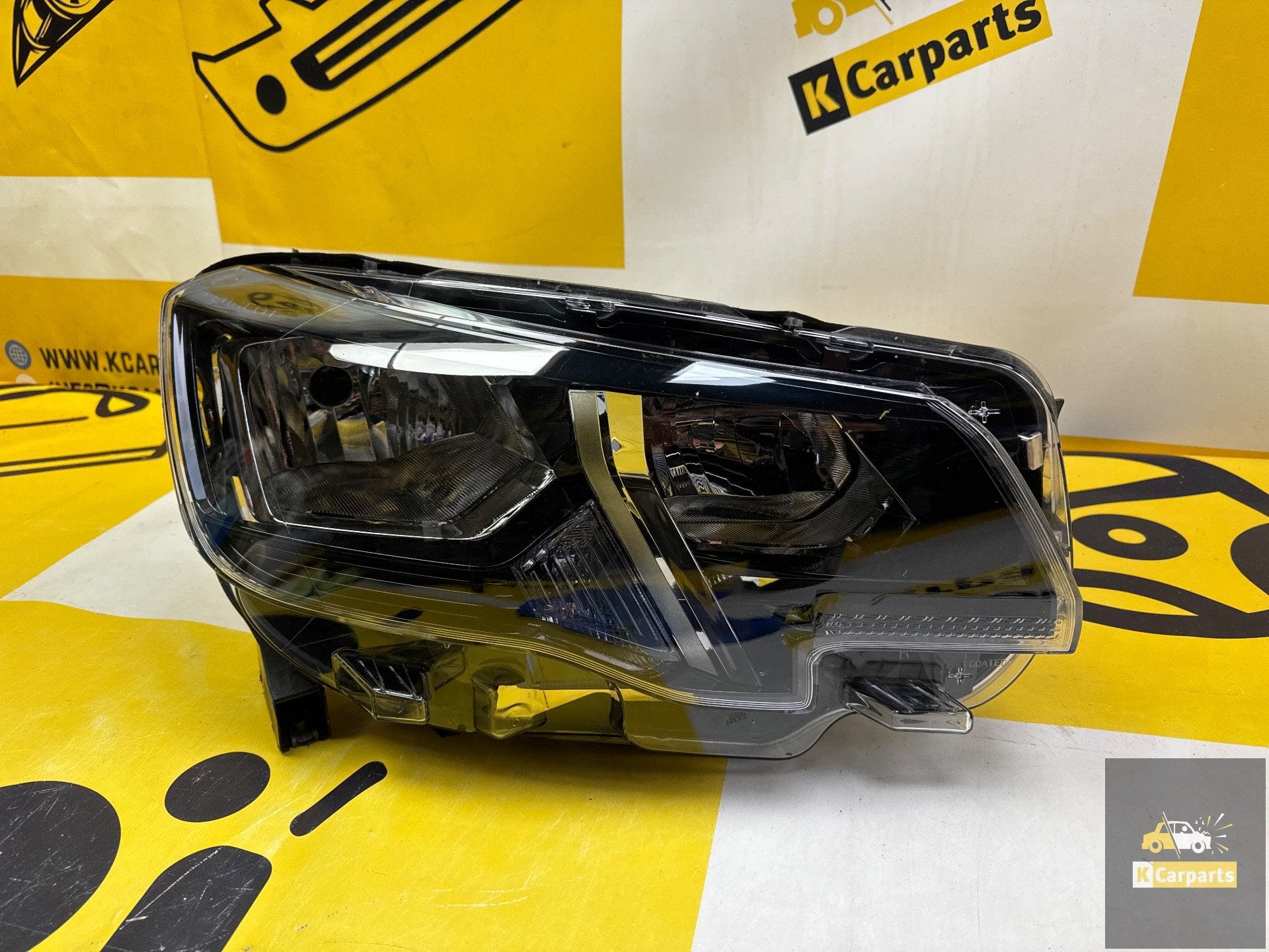Koplamp Peugeot Rifter partner halogeen rechts 9816826880, Auto-onderdelen, Taurusavenue 1
2132 LS  Hoofddorp, NL, Gebruikt, Contact.group@renault.com