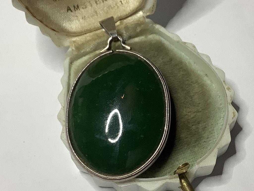 GROTE GEKEURD ZILVER 925 HANGER MET JADE EDELSTEEN, Sieraden, Tassen en Uiterlijk, Antieke sieraden, Verzenden, Zilver, Hanger
