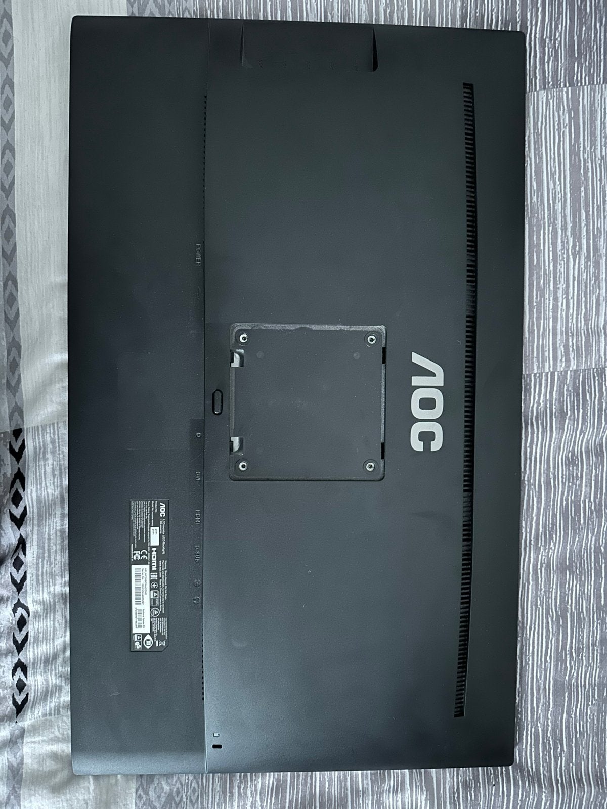 Foto 4 van AOC 27P1 Monitor - 1080p, 60 hz, 27”