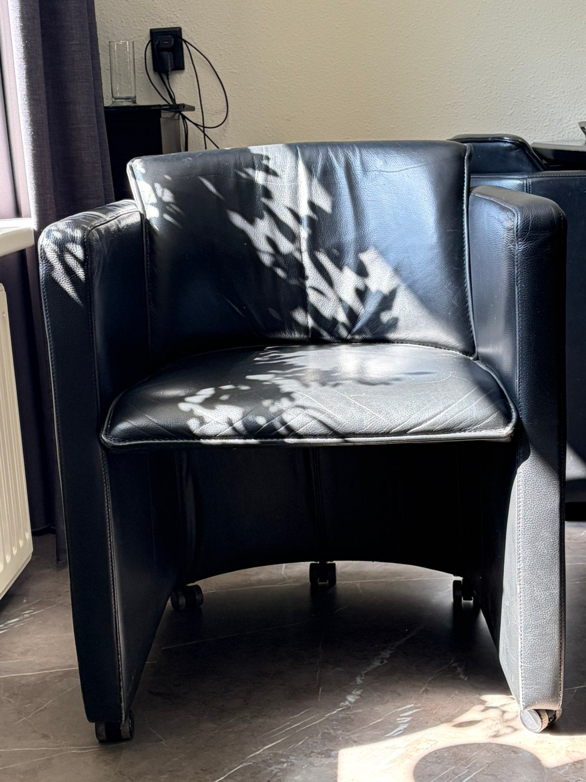LeoLux leren fauteuil, Ophalen, Gebruikt, Eenpersoons, Minder dan 75 cm