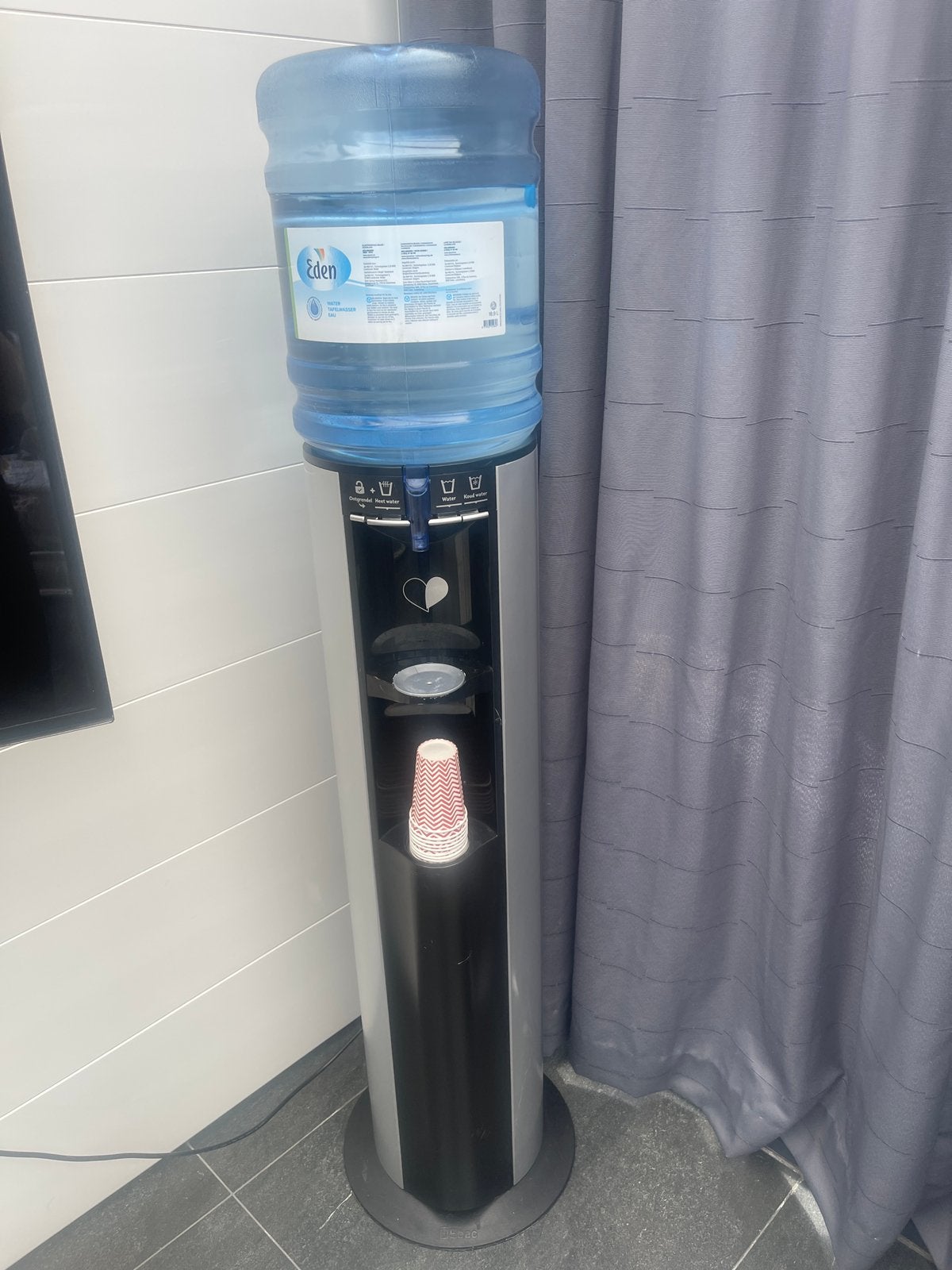 Hele mooie waterkoeler te koop, Witgoed en Apparatuur, Waterkoelers, Ophalen of Verzenden, Zo goed als nieuw, Waterkoeler