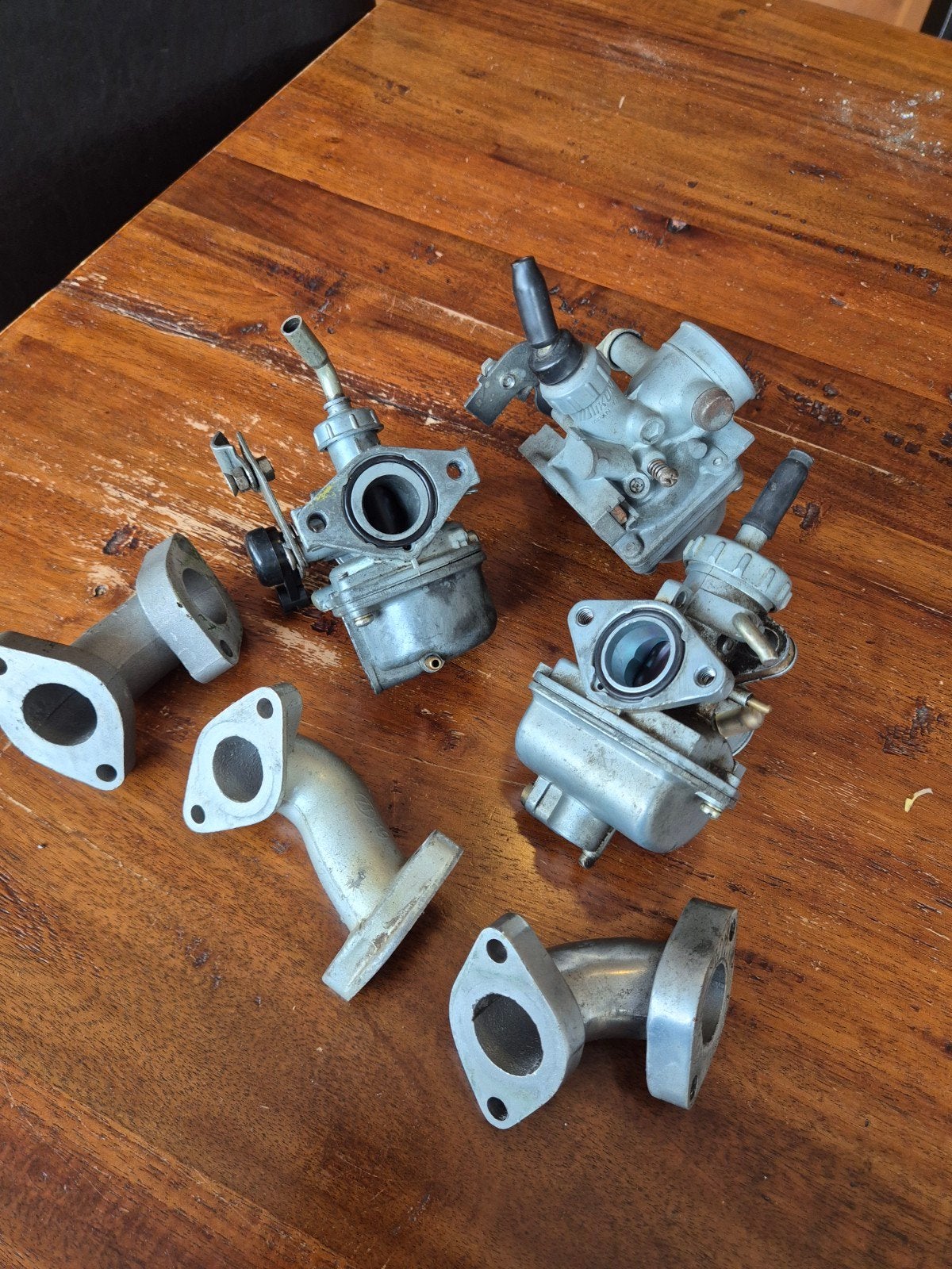 3x 4-takt Carburateurs met spruitstukken Honda, Ophalen of Verzenden, Gebruikt, Carburateur