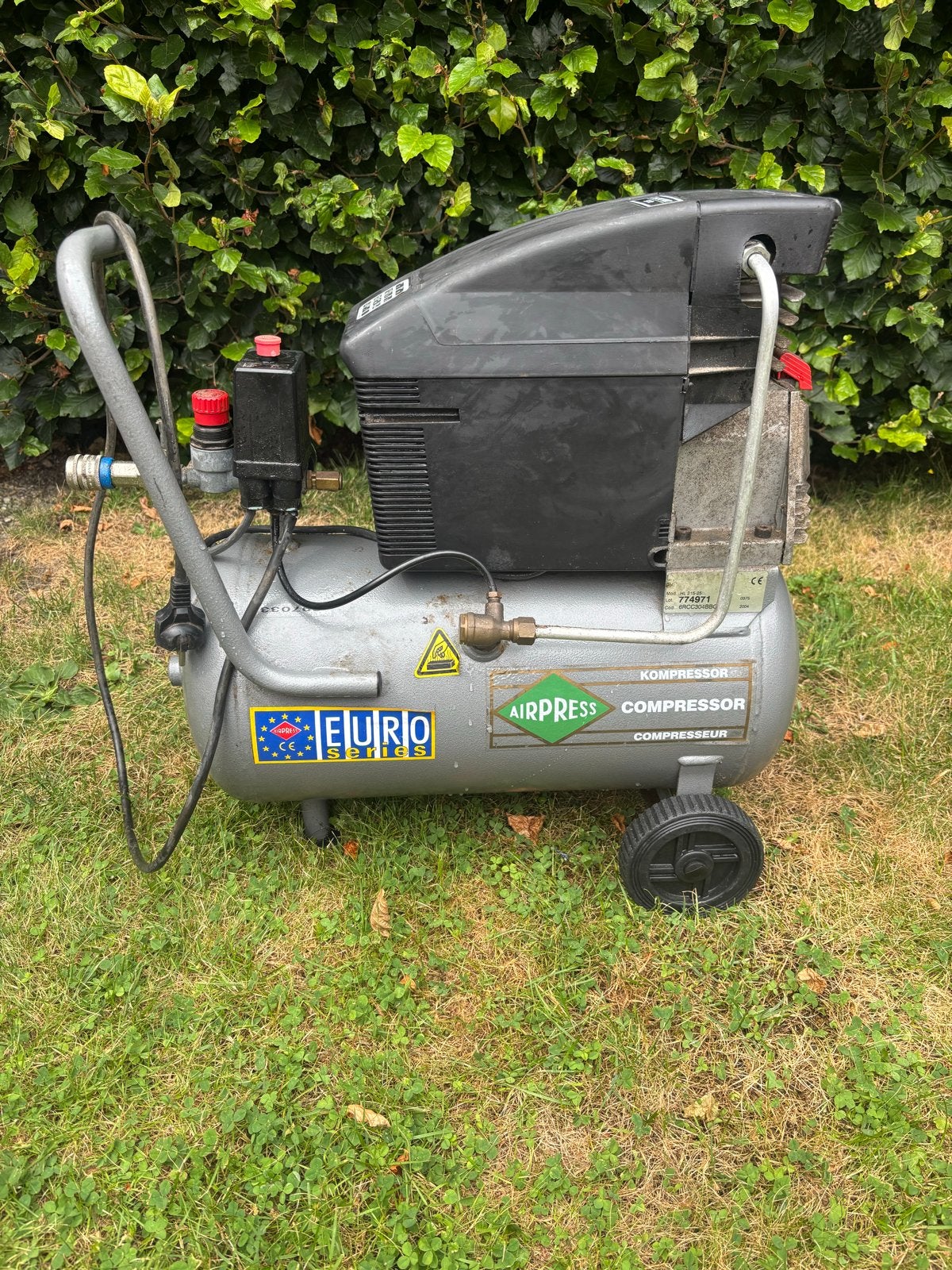 Airpress HL 215-25 Compressor - Euro Series, Ophalen, Gebruikt, 6 tot 10 bar, 25 tot 100 liter