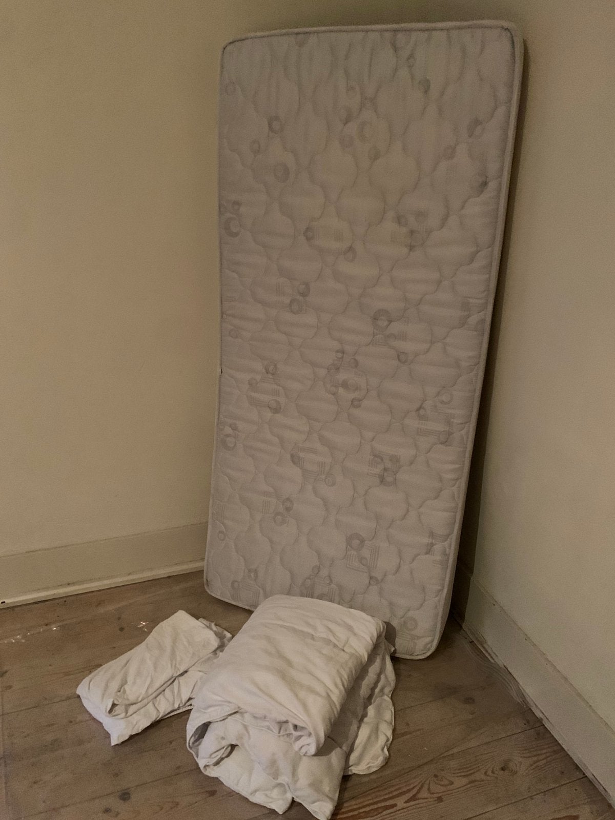 kleutermatras 70x140 met deken en hoeslaken, Ophalen, Zo goed als nieuw, Eenpersoons