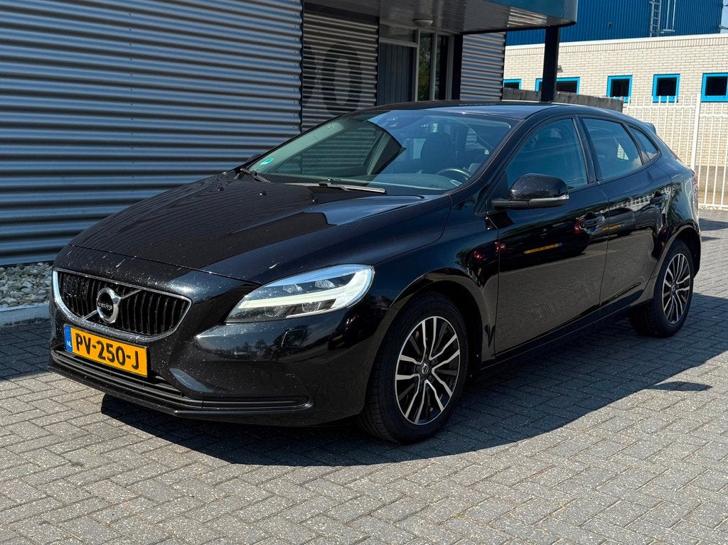 Volvo V40 2.0 D4 Nordic+, Auto's, Volvo, Gebruikt, Euro 6, Leder en Stof, Zwart