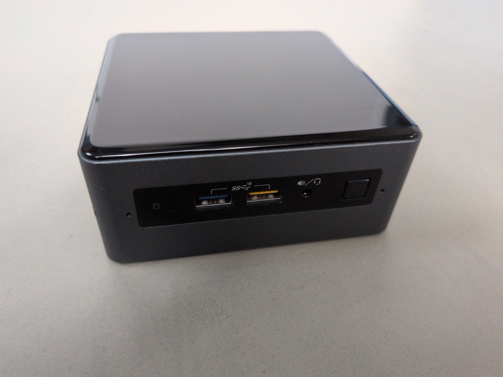 Intel NUC - nuc8i7beh - i7 16GB RAM 128GB SSD, Computers en Software, Gebruikt, 2 tot 3 Ghz, Intel, Ophalen of Verzenden