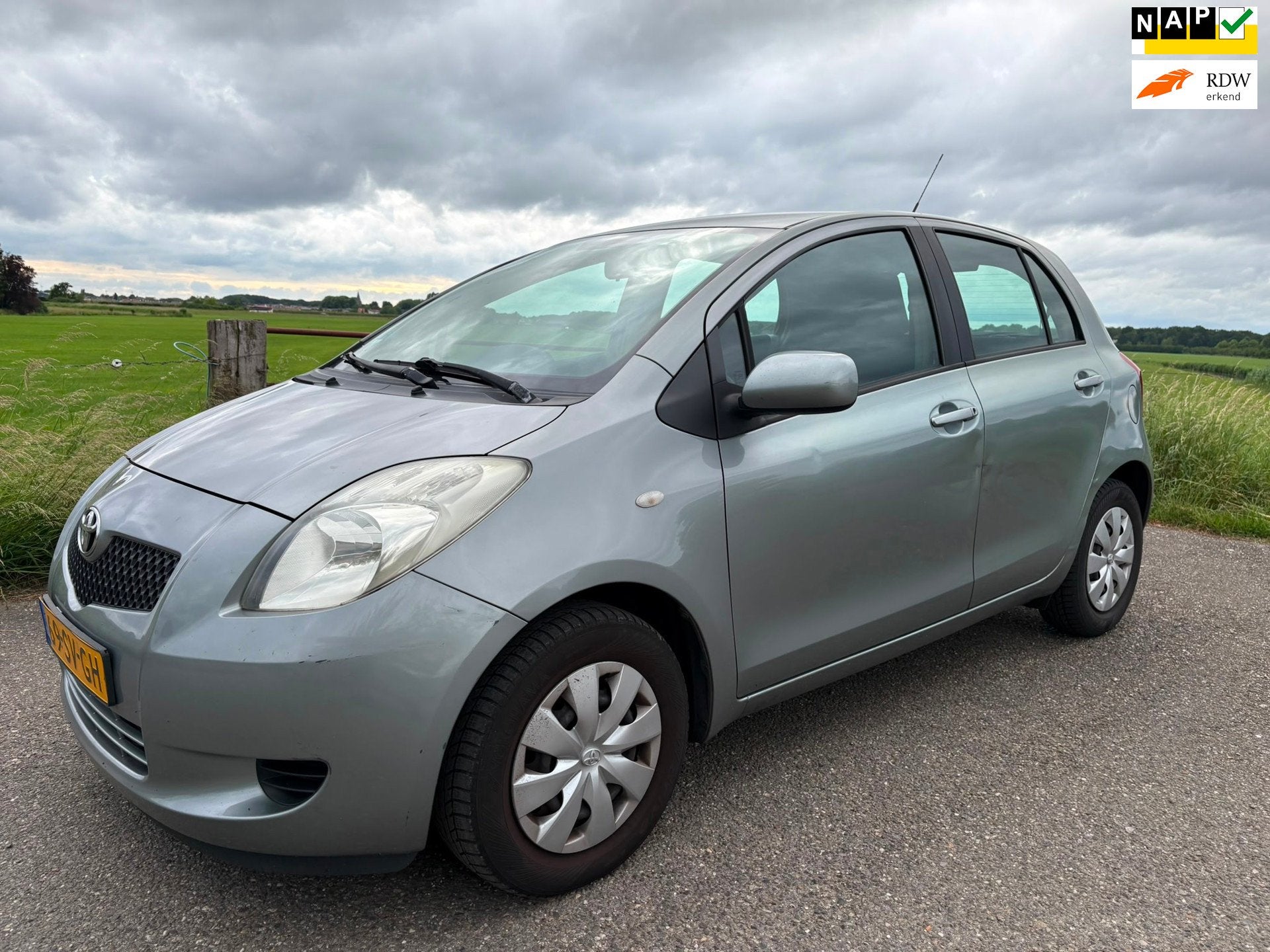 Toyota Yaris 1.3 VVTi Sol/ airco/ 5 deurs/ bj 2006, Auto's, Voorwielaandrijving, 4 cilinders, 995 kg, Origineel Nederlands