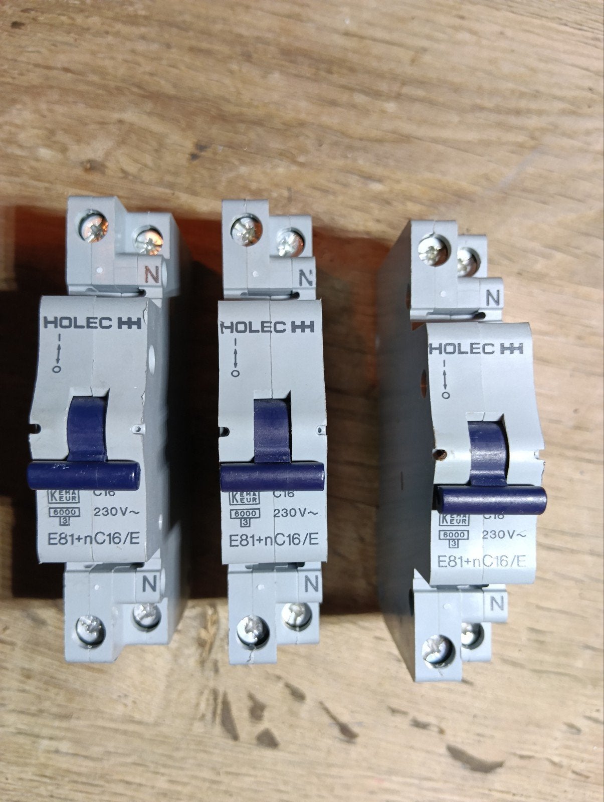 3 nieuwe HOLEC C16 automaten €15, Ophalen of Verzenden, Nieuw, Installatieautomaat