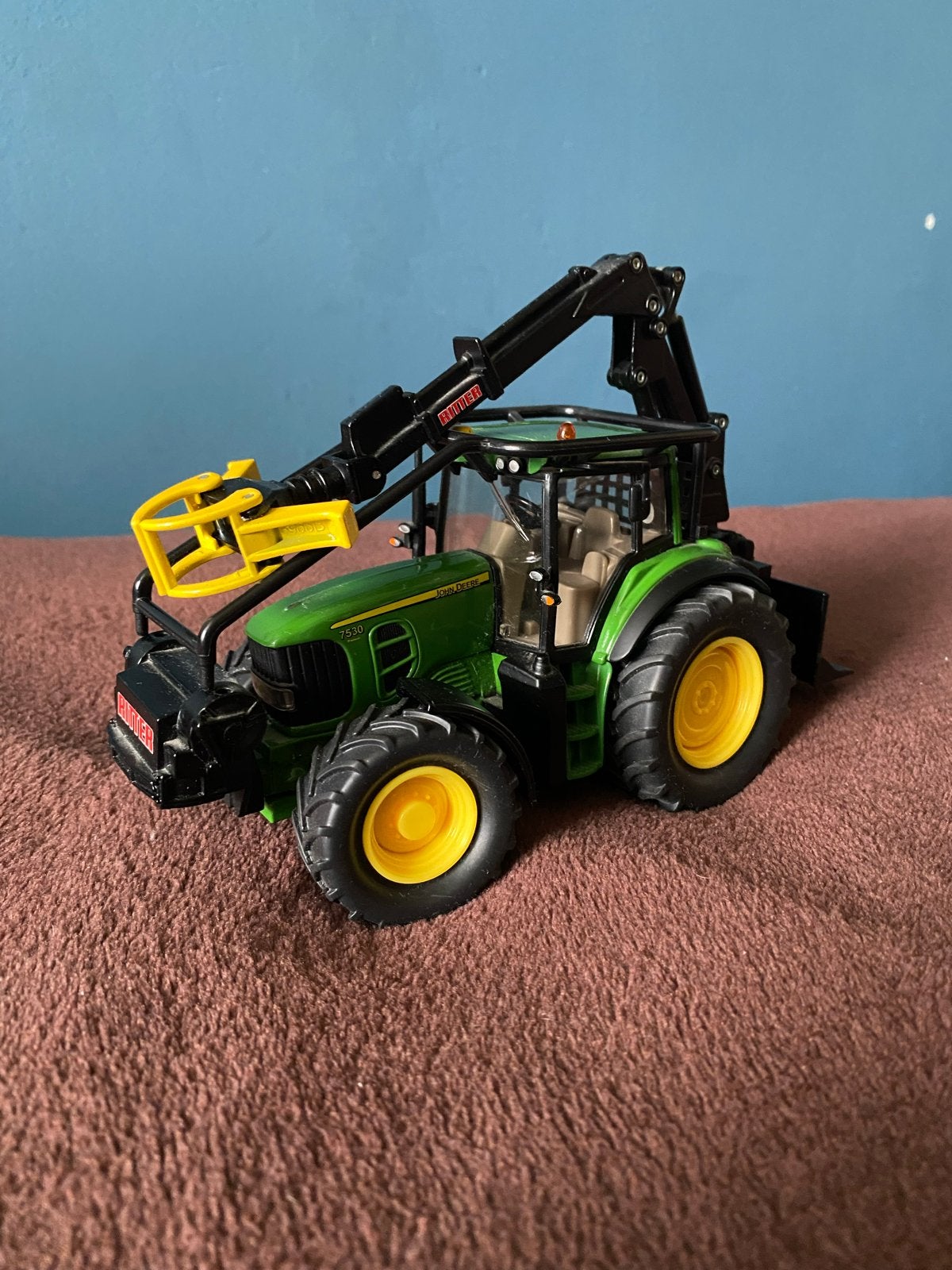 John Deere 7530 met grijper - Model tractor, Overige merken, 1:32 tot 1:50, Overige typen, Ophalen of Verzenden