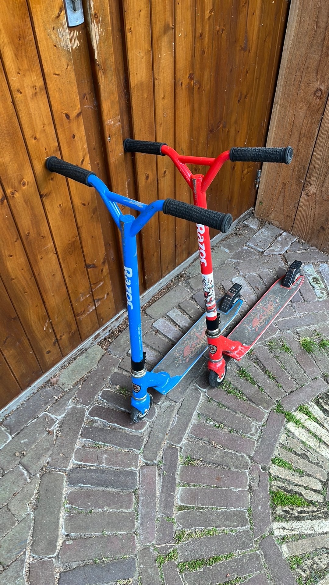 Razor stuntsteps rood en blauw, Fietsen en Brommers, Steps, Ophalen, Gebruikt, Gewone step
