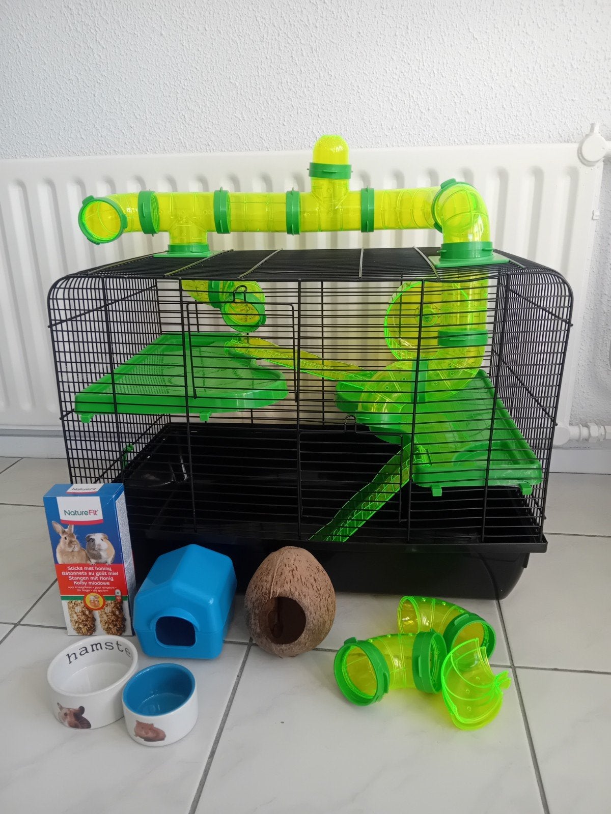 Beetzes Hamsterkooi Galaxy Zwart Met Groene Bebuizing ZGAN, Kooi, Minder dan 75 cm, Zo goed als nieuw, Hamster