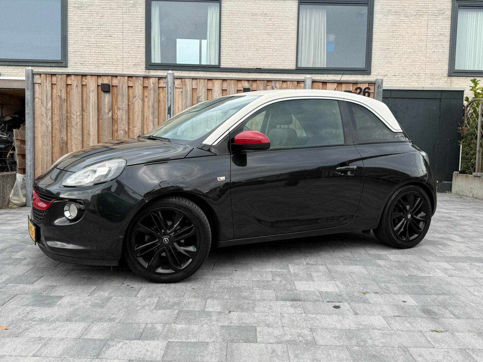 Opel ADAM 1.4 Glam | Nieuwe apk| cruise | PDC, Auto's, Euro 5, 4 cilinders, Leder en Stof, Zwart