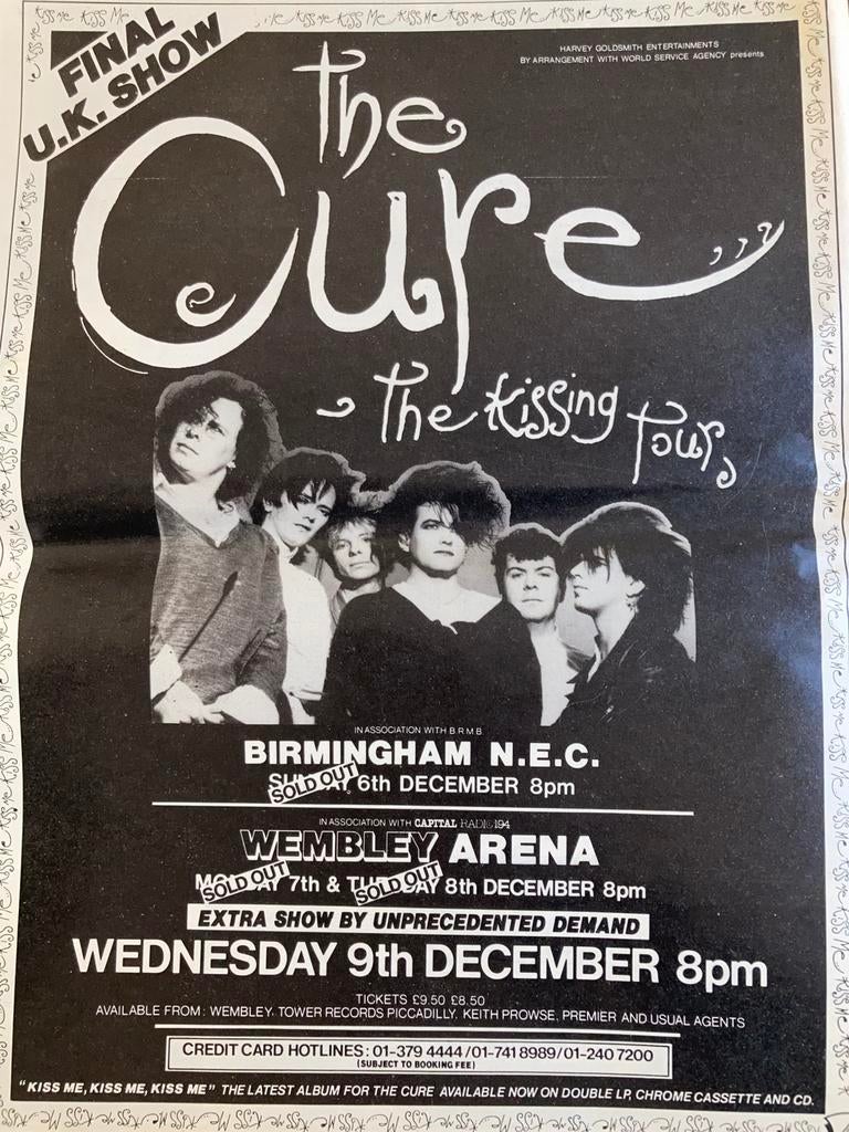 Paginagrote A3 advertentie THE CURE The Kissing tour, Ophalen of Verzenden, Gebruikt