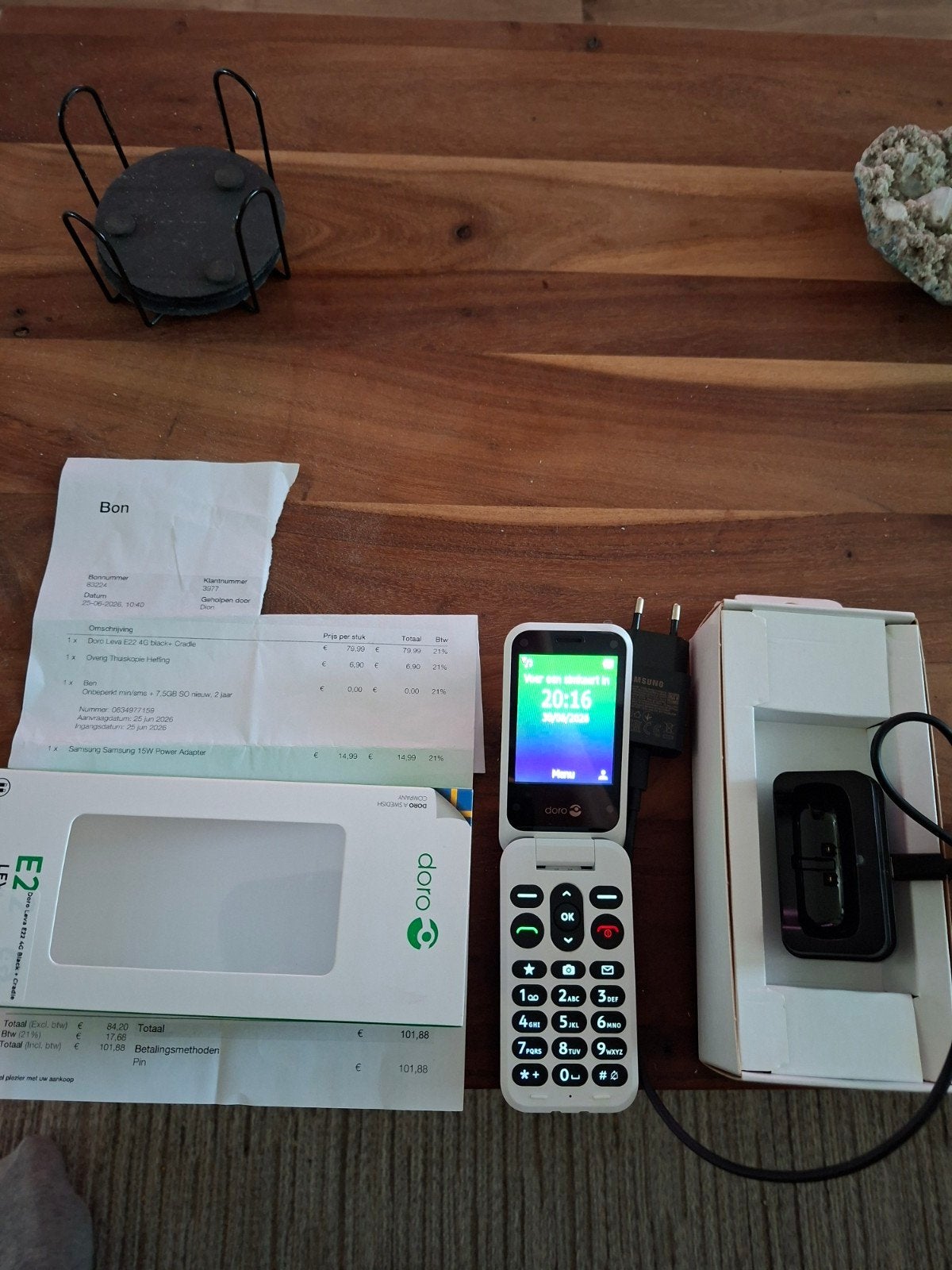 Doro Leva E22 4G Klaptelefoon met Oplaadstation, Ophalen, Inklapmodel, Zonder simlock, Zonder abonnement