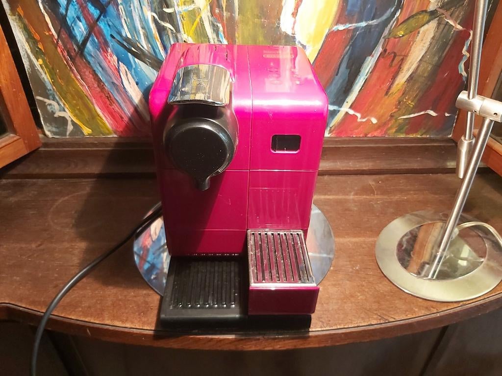 Koffiezetter: Nespresso De'Longhi Lattissima Touch, Ophalen of Verzenden, Zo goed als nieuw, Nb, Nb