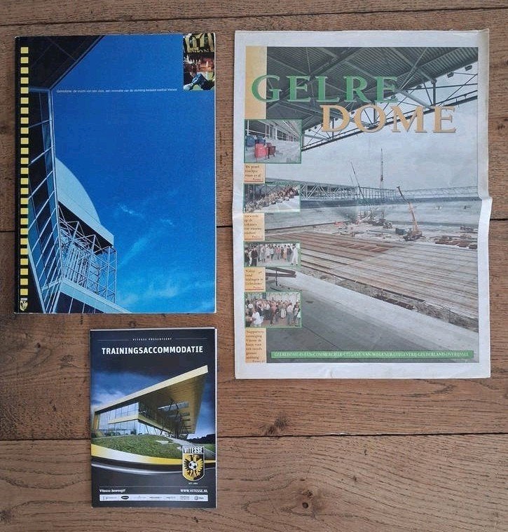 Uitgaven Vitesse Stadion Gelredome/Papendal trainingscomplex, Verzamelen, Ophalen of Verzenden, Zo goed als nieuw, Vitesse
