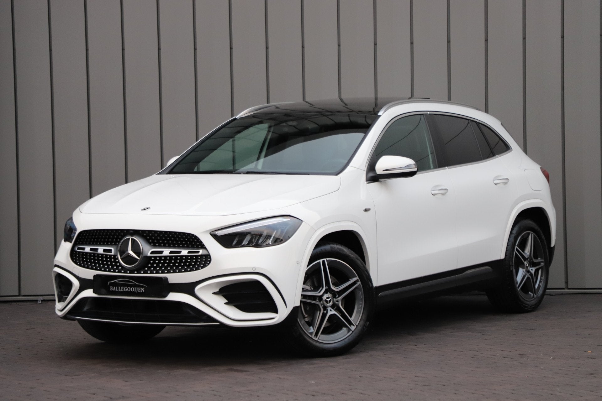 Mercedes-Benz GLA 250e AMG | 218PK | Pano | Sfeerverlichting, Auto's, Mercedes-Benz, 12 maanden, 4 cilinders, Wit, Bedrijf