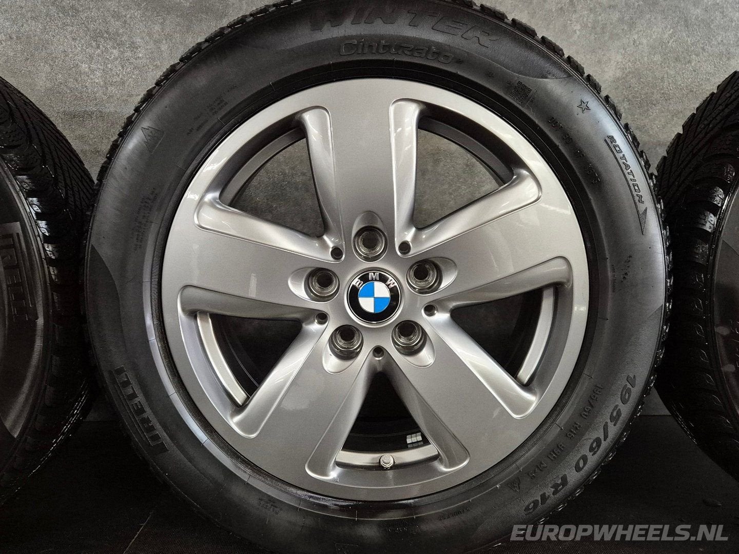 16 inch BMW F40 F44 MINI Clubman F54 velgen winterbanden, Auto-onderdelen, Gebruikt, -, Banden en Velgen, 195 mm