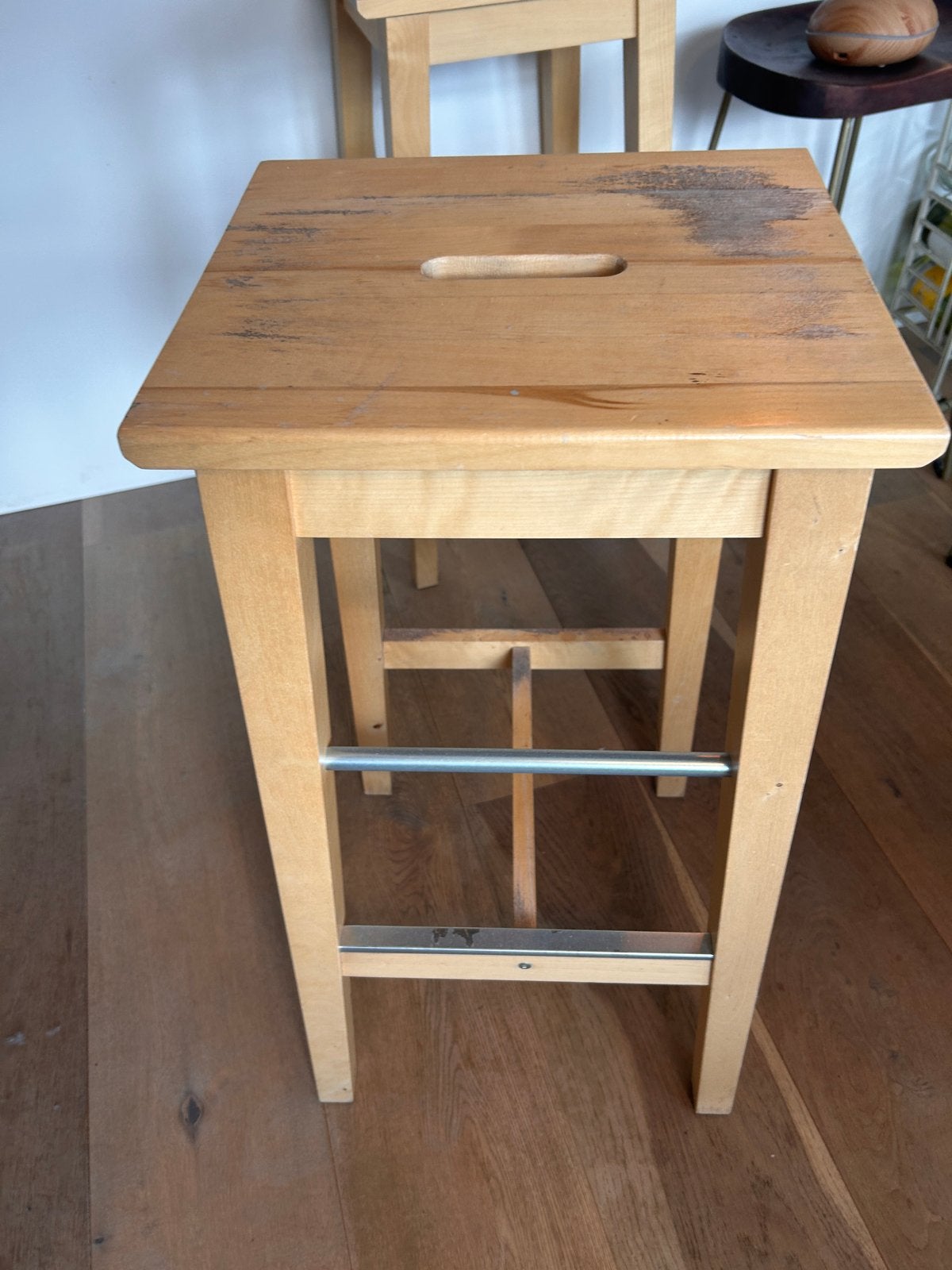 2 Vintage Houten Barkrukken met Voetsteun, Ophalen, Gebruikt, Met voetsteun, 60 tot 90 cm