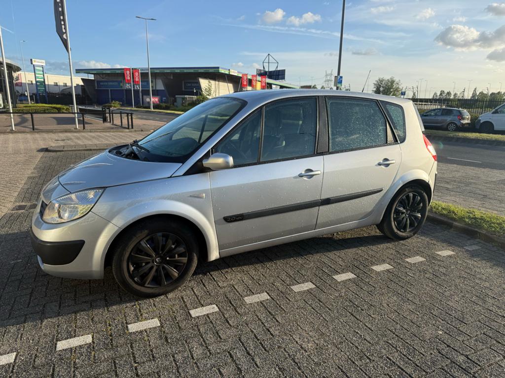 Renault Scénic 2.0 16V 99KW AUT Euro4 2006 Grijs, Auto's, 1998 cc, 1250 kg, 4 cilinders, Origineel Nederlands