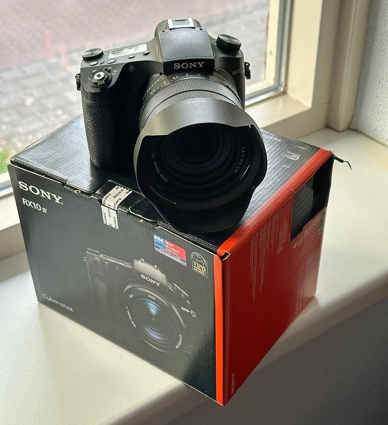 Sony Cybershot RX10 mark IV, Kantelbaar/draaibaar scherm, Zo goed als nieuw, 24 megapixels, Sony