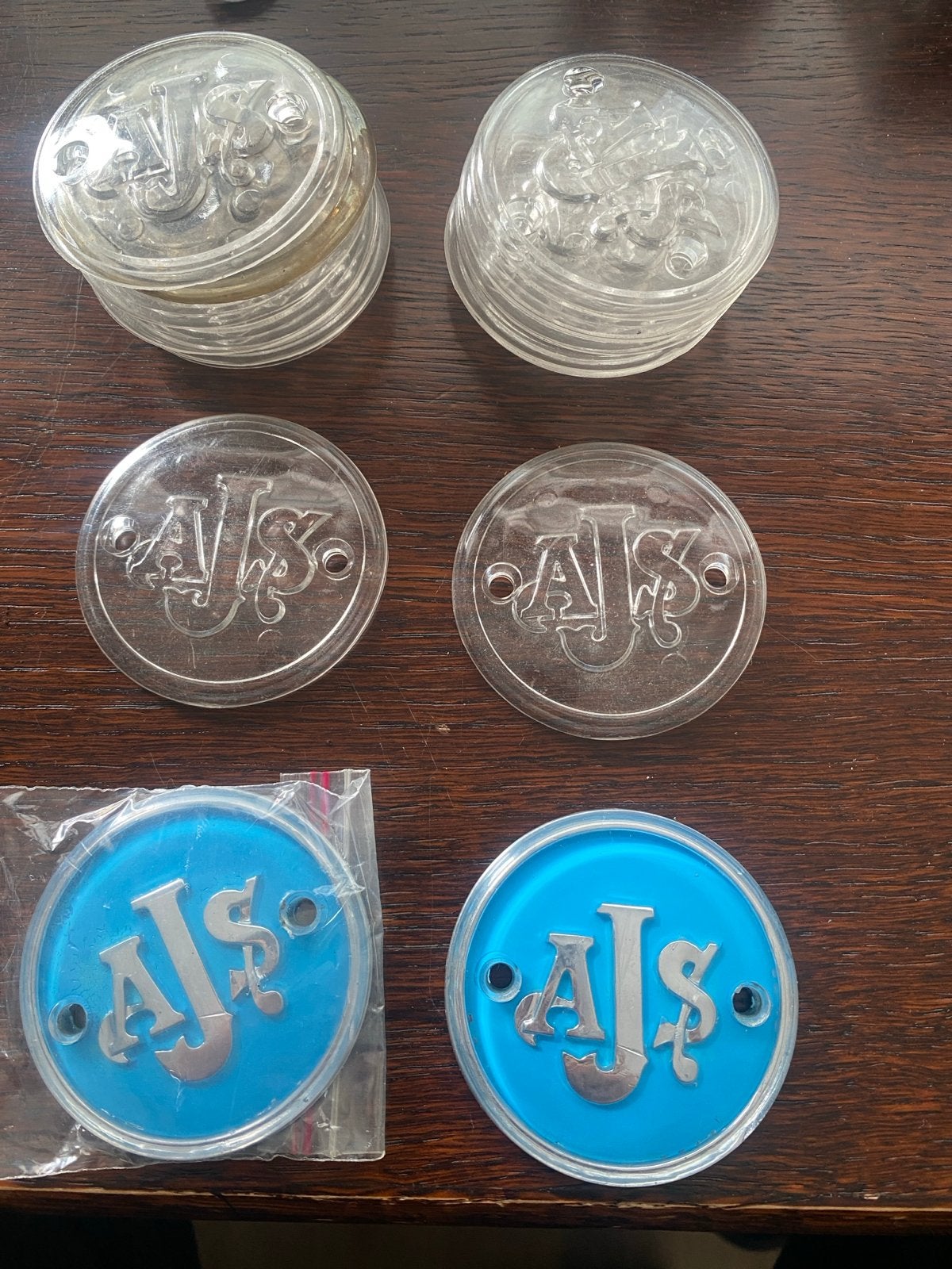 Partij nieuwe AJS motorfiets badges, Ophalen of Verzenden, Nieuw