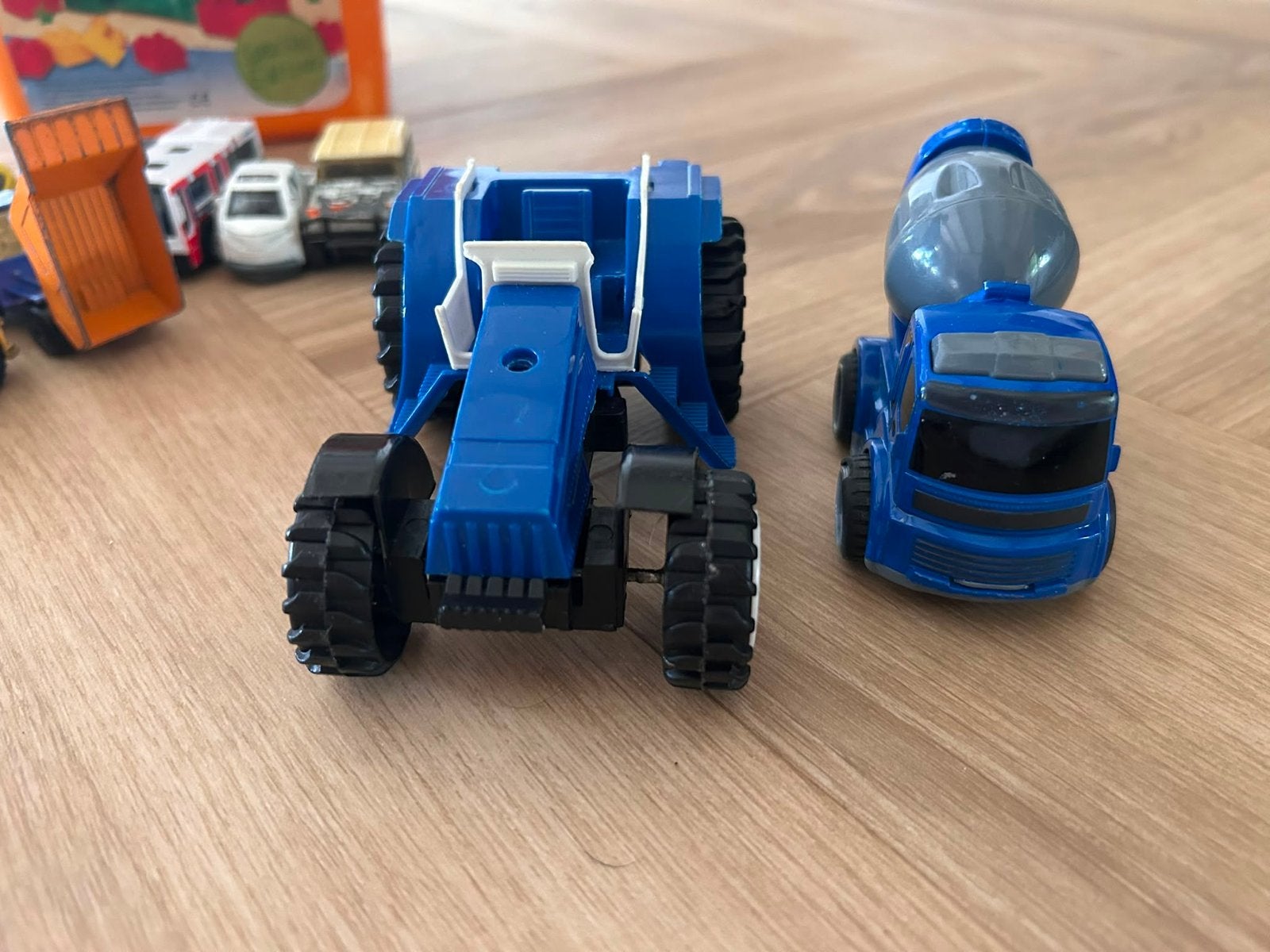 Grote collectie kleine autootjes en voertuigen, Ophalen of Verzenden, Gebruikt