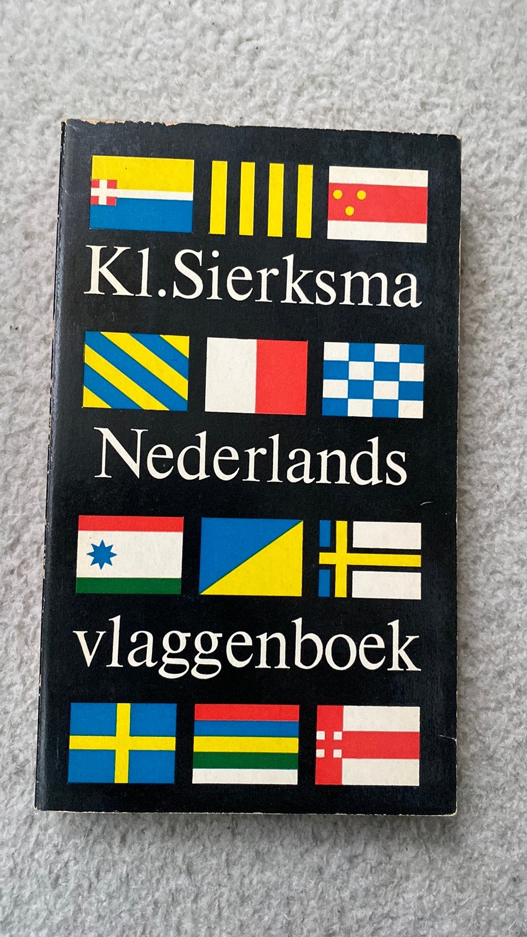 Nederlands vlaggenboek, Boeken, Ophalen of Verzenden, Zo goed als nieuw