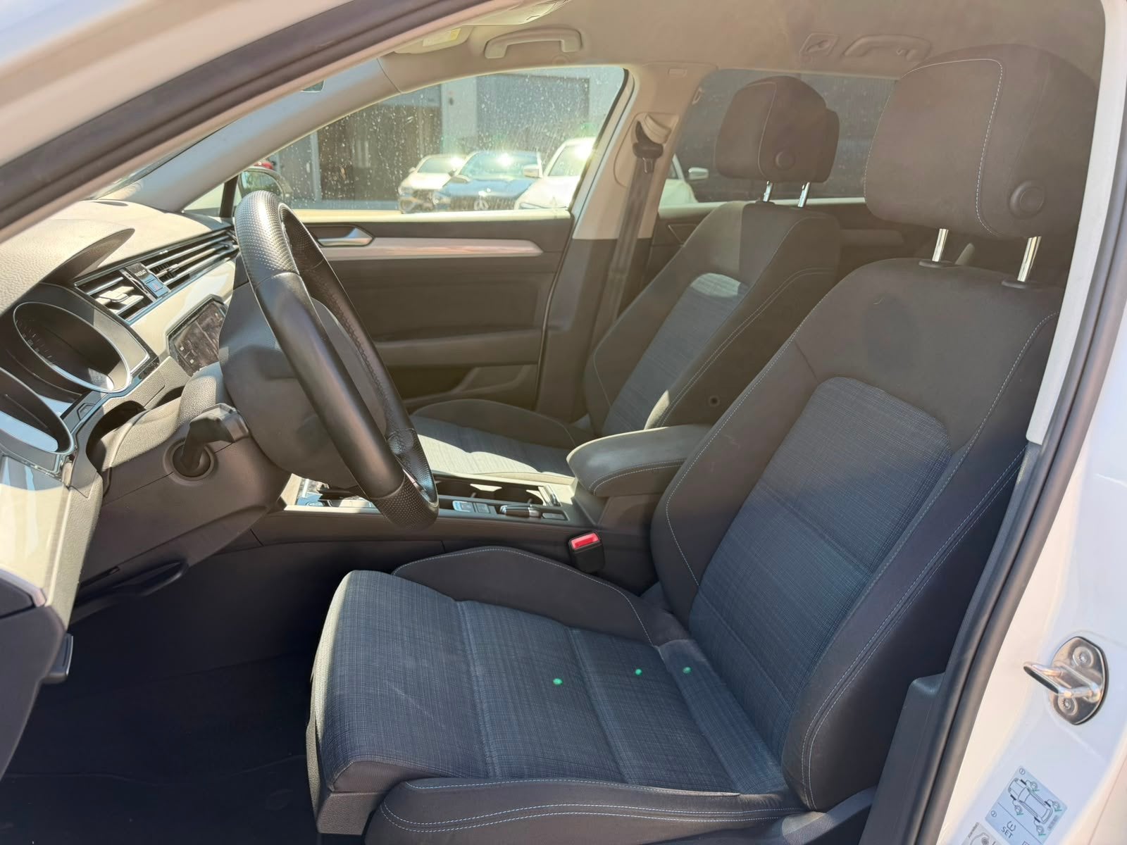 Volkswagen Passat Variant 1.4 TSI PHEV GTE Business | Stoelv, Auto's, Stof, Gebruikt, 4 cilinders, Wit