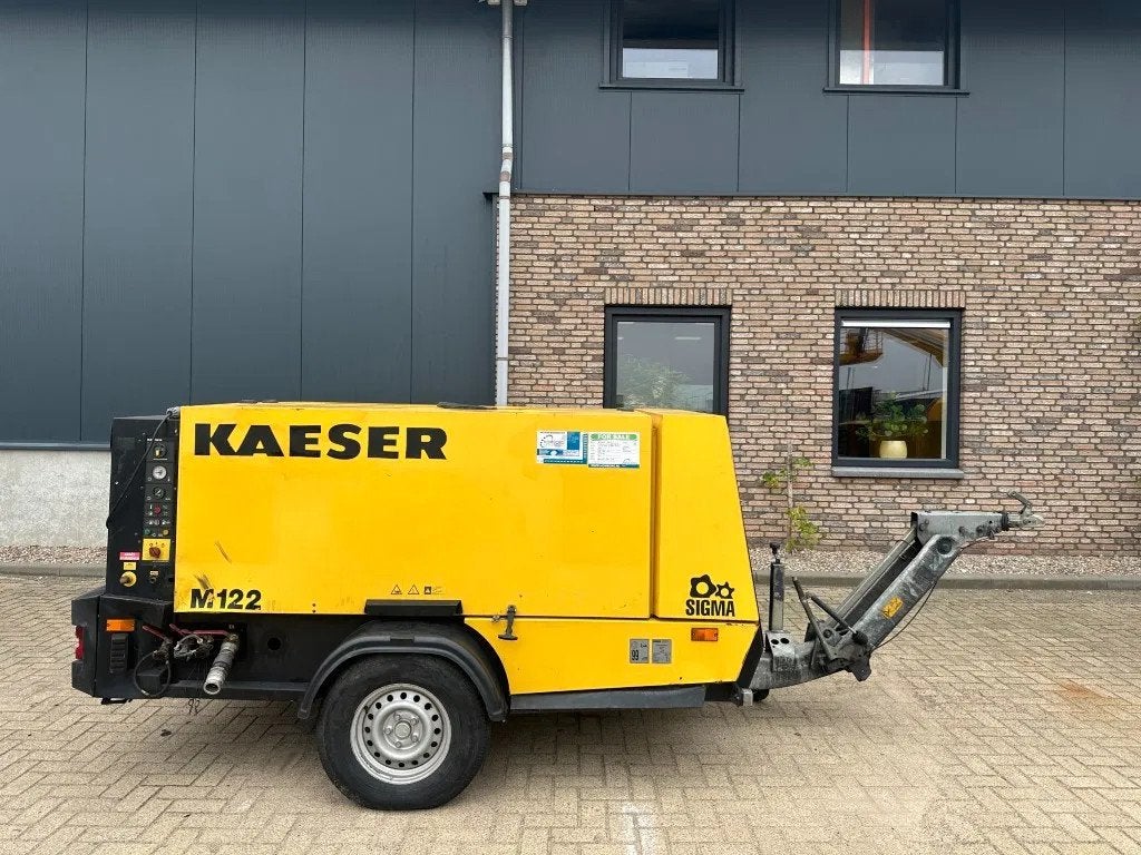 Kaeser M122 Deutz 11.1 m3 / min 10 Bar 83 kW Mobiele Diesel, Ophalen of Verzenden