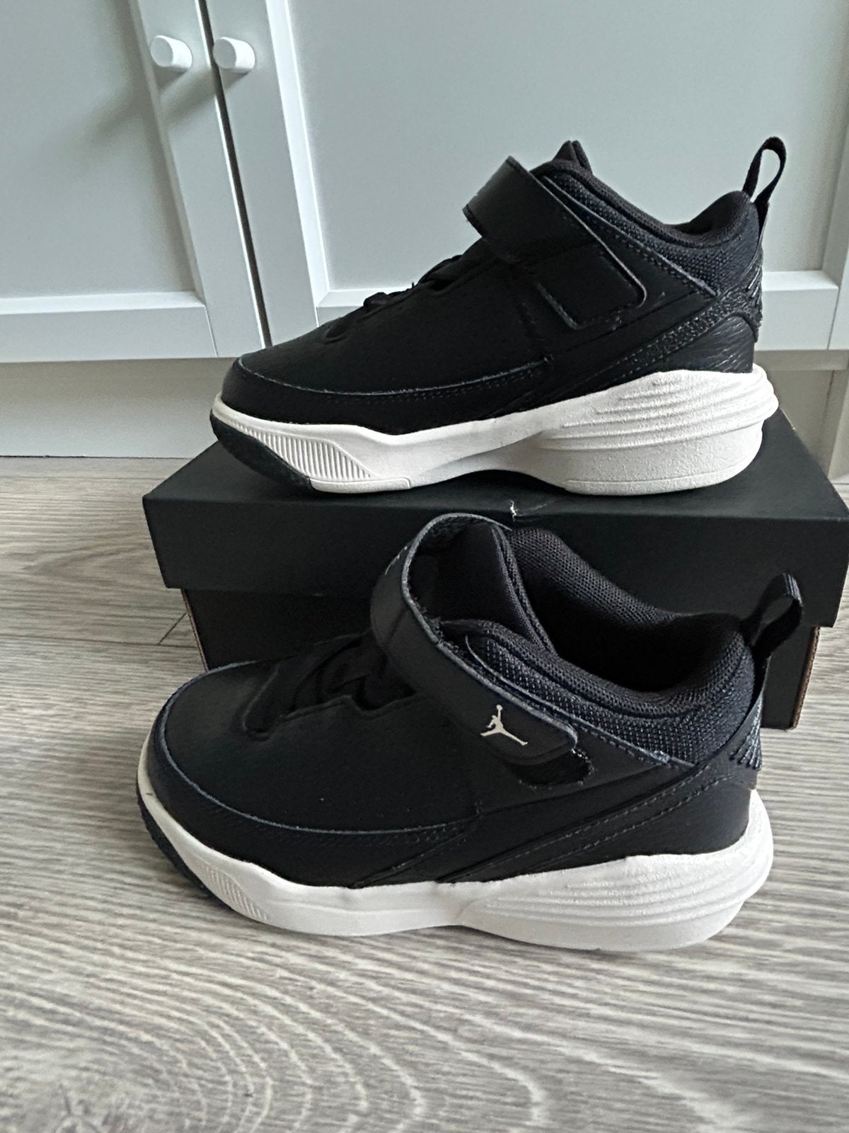 Jordan max aura 5 sneakers leer maat 29,5, Schoenen, Nieuw, Ophalen of Verzenden, Nike Jordan