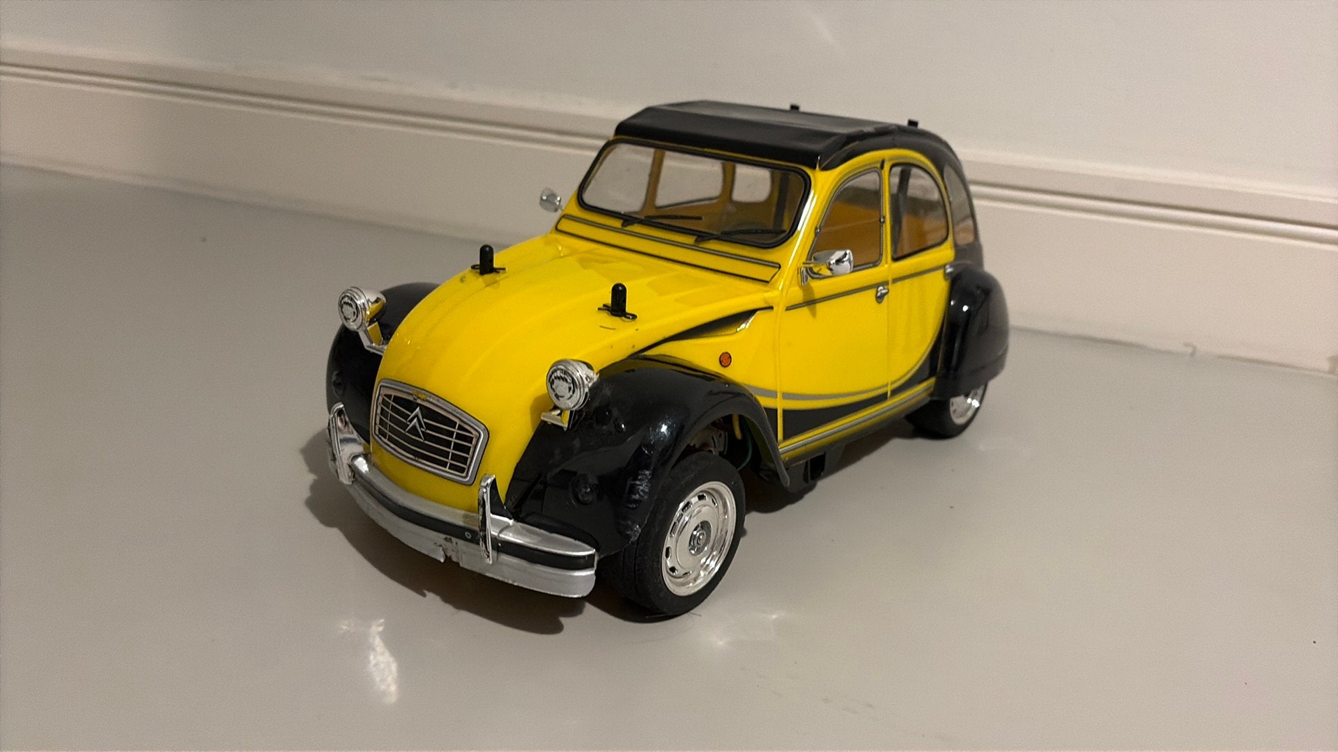 Tamiya Citroën 2CV Charleston 1/10, Ophalen of Verzenden, Zo goed als nieuw, Overige merken