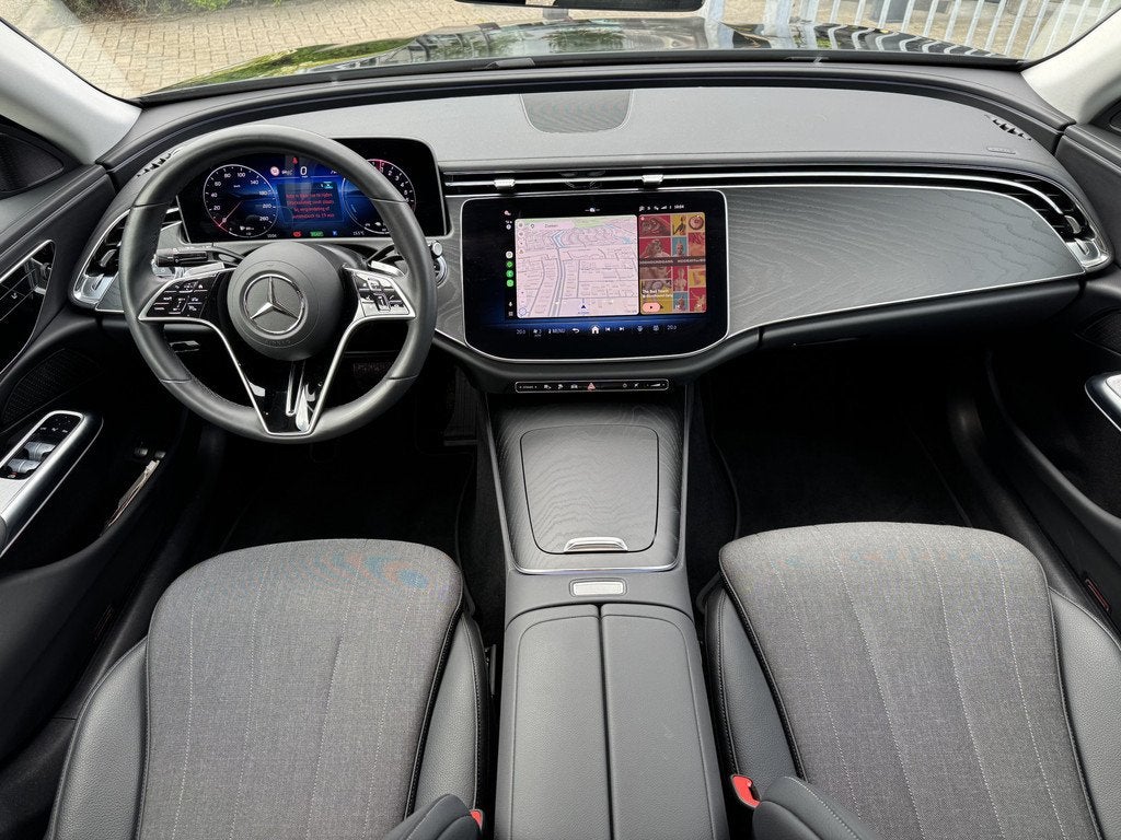 Mercedes-Benz E-Klasse 300 e Luxury Line (bj 2024), Automaat, 12 maanden, Achterwielaandrijving, Gebruikt