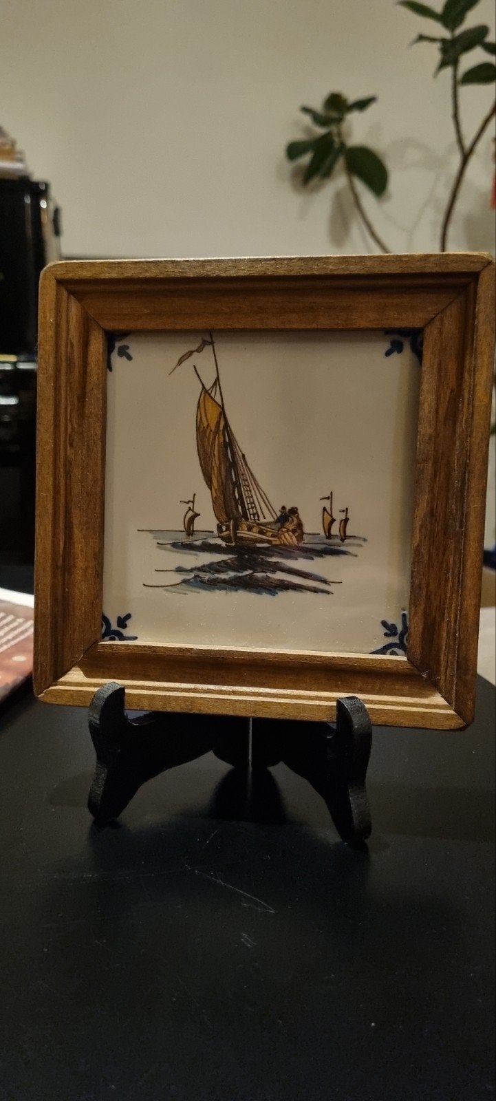 Makkum Tegeltje met Zeilschip in Houten Lijst, Antiek en Kunst, Ophalen of Verzenden