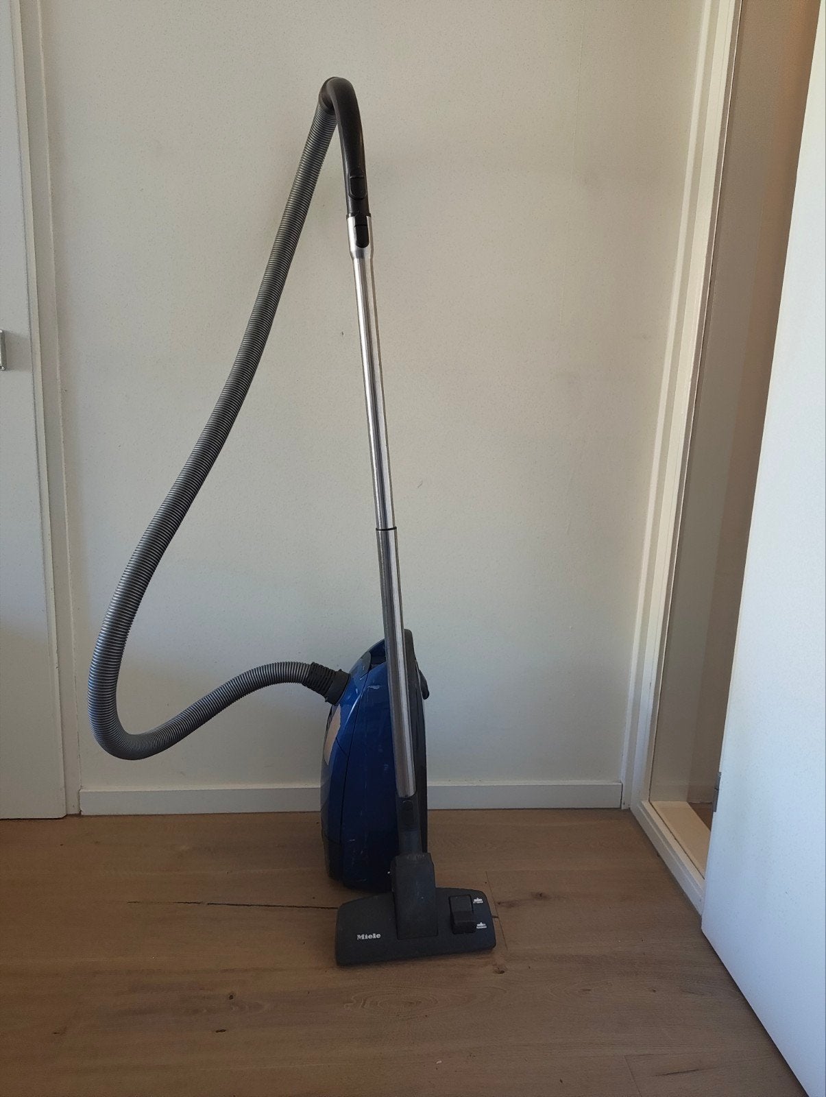 sterke Miele stofzuiger, Ophalen, Gebruikt, Miele