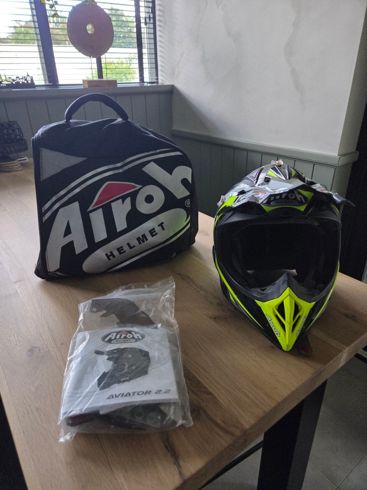 Airoh Aviator 2.2 maat M, Motoren, Overige merken, Ophalen of Verzenden, Tweedehands, Heren