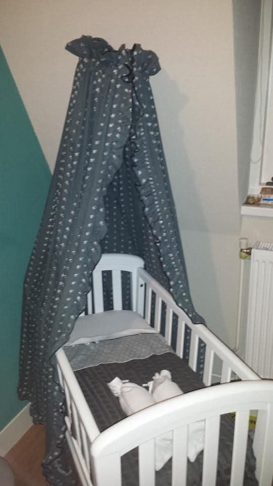 Zwenkbare Wieg met Matras, Hoes en Klamboe, Kinderen en Baby's, Ophalen of Verzenden