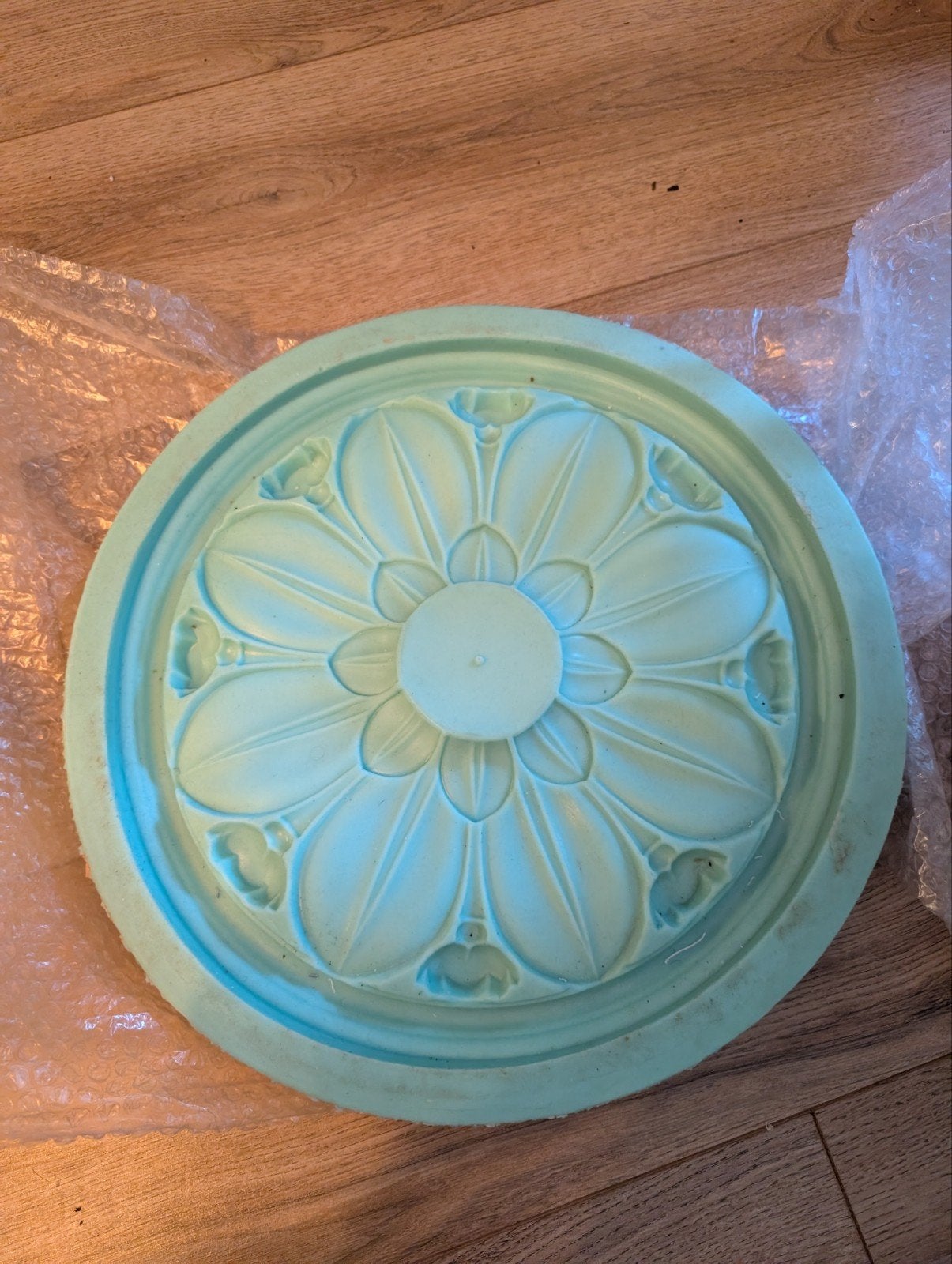 mal voor plafond rozet . nooit gebruikt, Ophalen of Verzenden, Zo goed als nieuw, Overige thema's, Pons of Mal