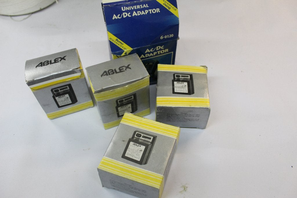5 stuks Ablex AC/DC Adapters en 1 Universele Adapter, Ophalen of Verzenden, Nieuw, Ablex / Universeel