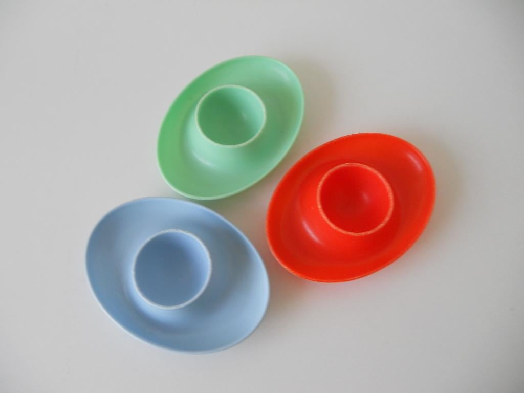 3 plastic eierdopjes retro/vintage, Ophalen of Verzenden