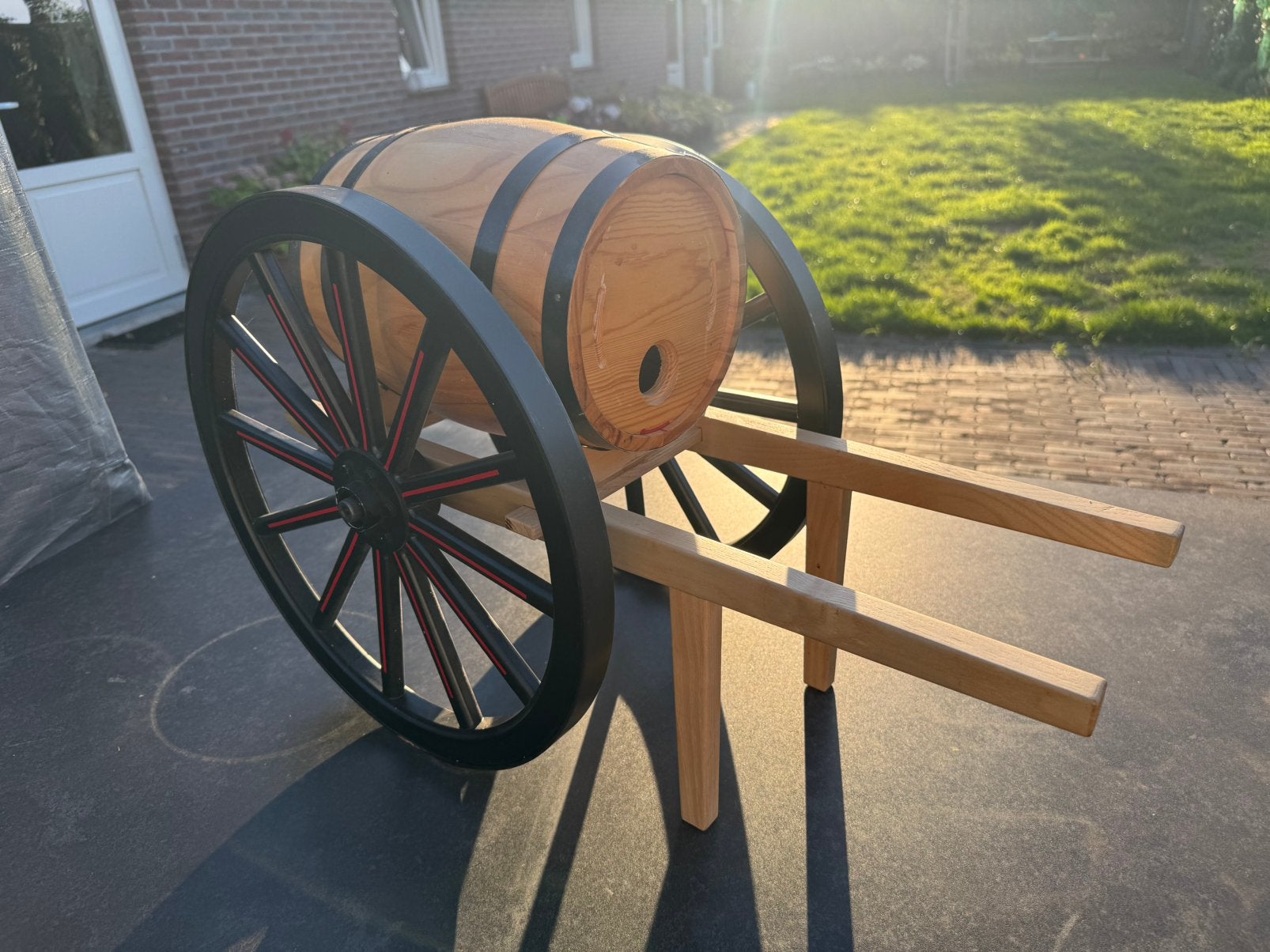 Prachtige houten wijnvat-kar op wielen – decoratie / wijnvat, Ophalen of Verzenden, Zo goed als nieuw, Hout