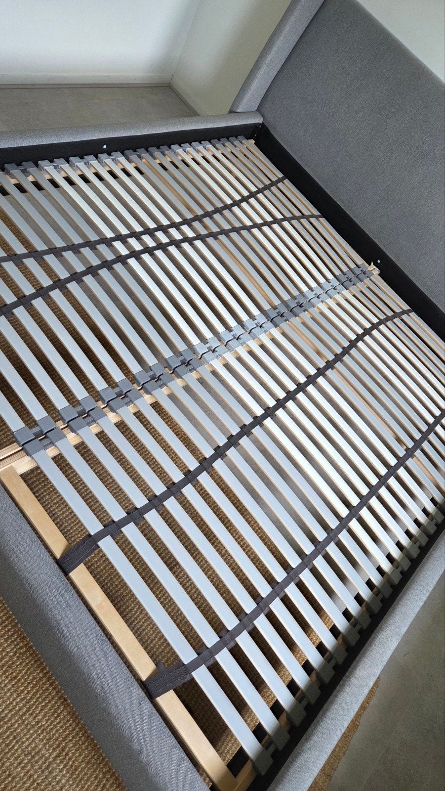 Tweepersoons bedframe met of zonder lattenbodems(180x200 cm), Ophalen, Tweepersoons, Scandinavisch, Zo goed als nieuw