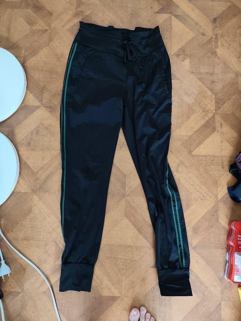 Elvira travelstof broek met bies maat 38, Maat 38/40 (M), Zwart, Ophalen of Verzenden, Zo goed als nieuw