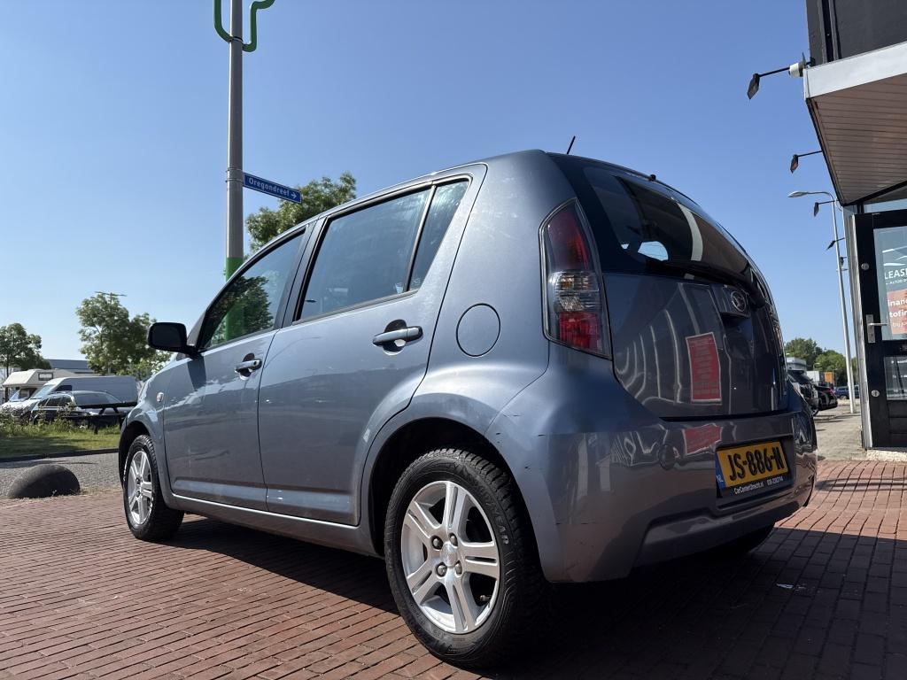 Daihatsu Sirion 2 1.3-16V Prestige 5drs airco apk mei-2027, Auto's, Daihatsu, 4 cilinders, Sirion, Bedrijf, 1298 cc