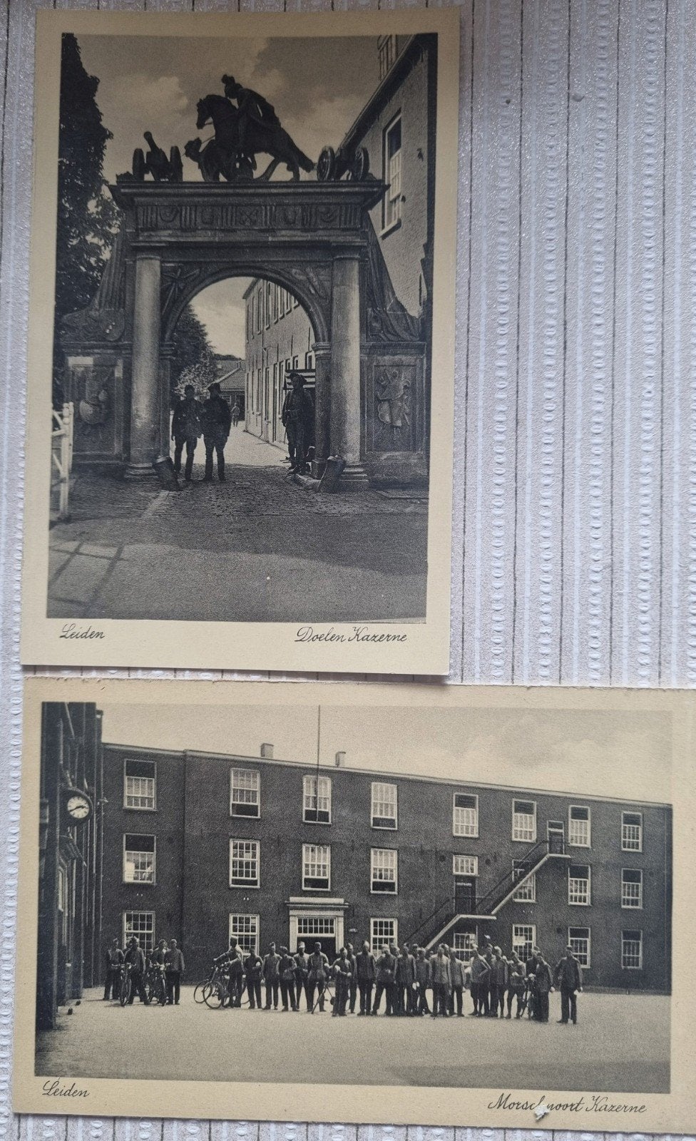 Leiden: Doelen en Morspoort Kazerne, 2 zeldzame Kaarten, Ophalen of Verzenden, 1920 tot 1940, Ongelopen