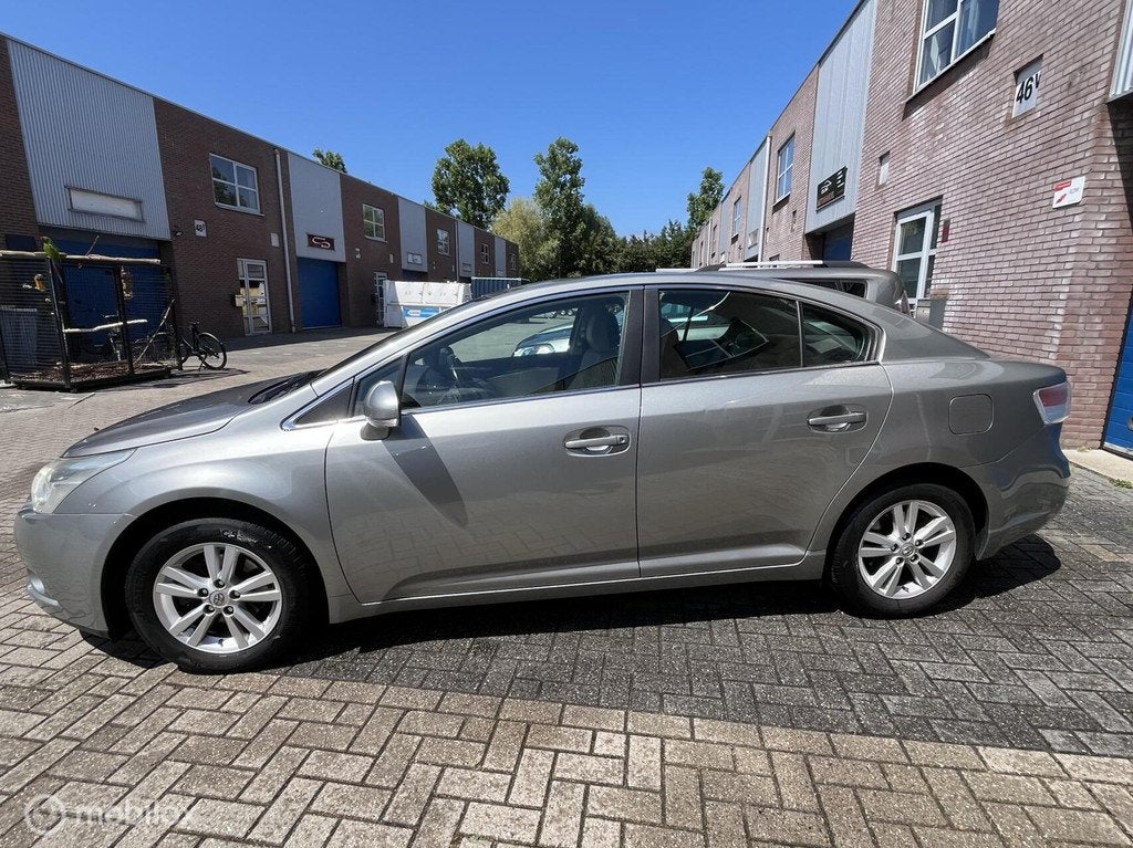 Toyota Avensis, 1.8 VVTi Dynamic, 2e Eig AUTOMAAT, Leder, AI, Auto's, Toyota, 4 cilinders, 152 pk, Euro 4, Zilver of Grijs