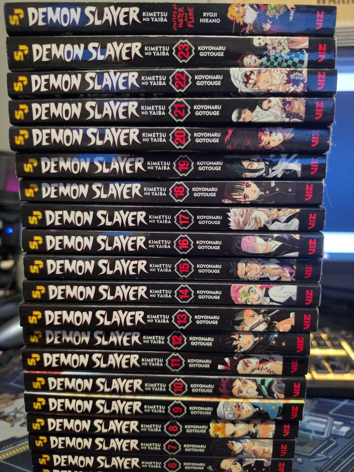 Complete Demon Slayer Manga Set (24 delen) + Extra Manga, Boeken, Complete serie of reeks, Ophalen, Zo goed als nieuw, Koyoharu Gotouge