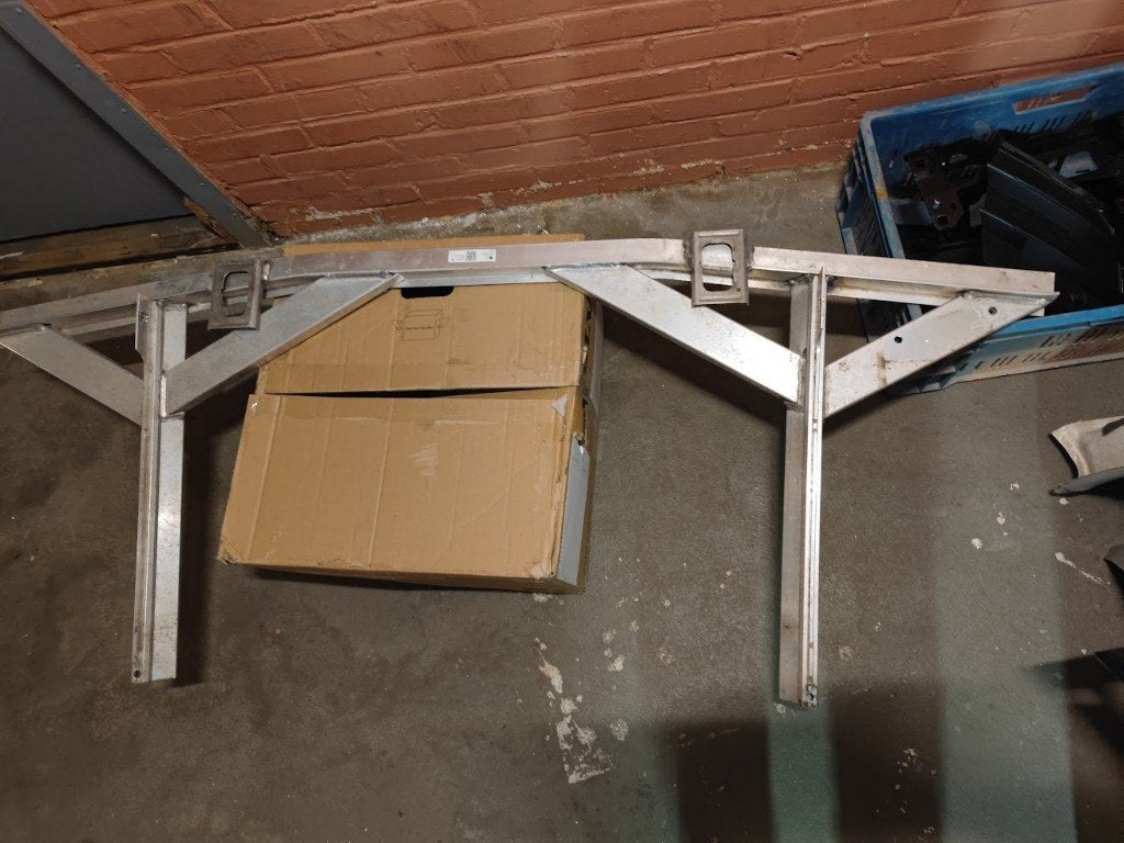 vw T-7 multivan ,balk onder radiator-2024, Auto diversen, Ophalen of Verzenden, Gebruikt