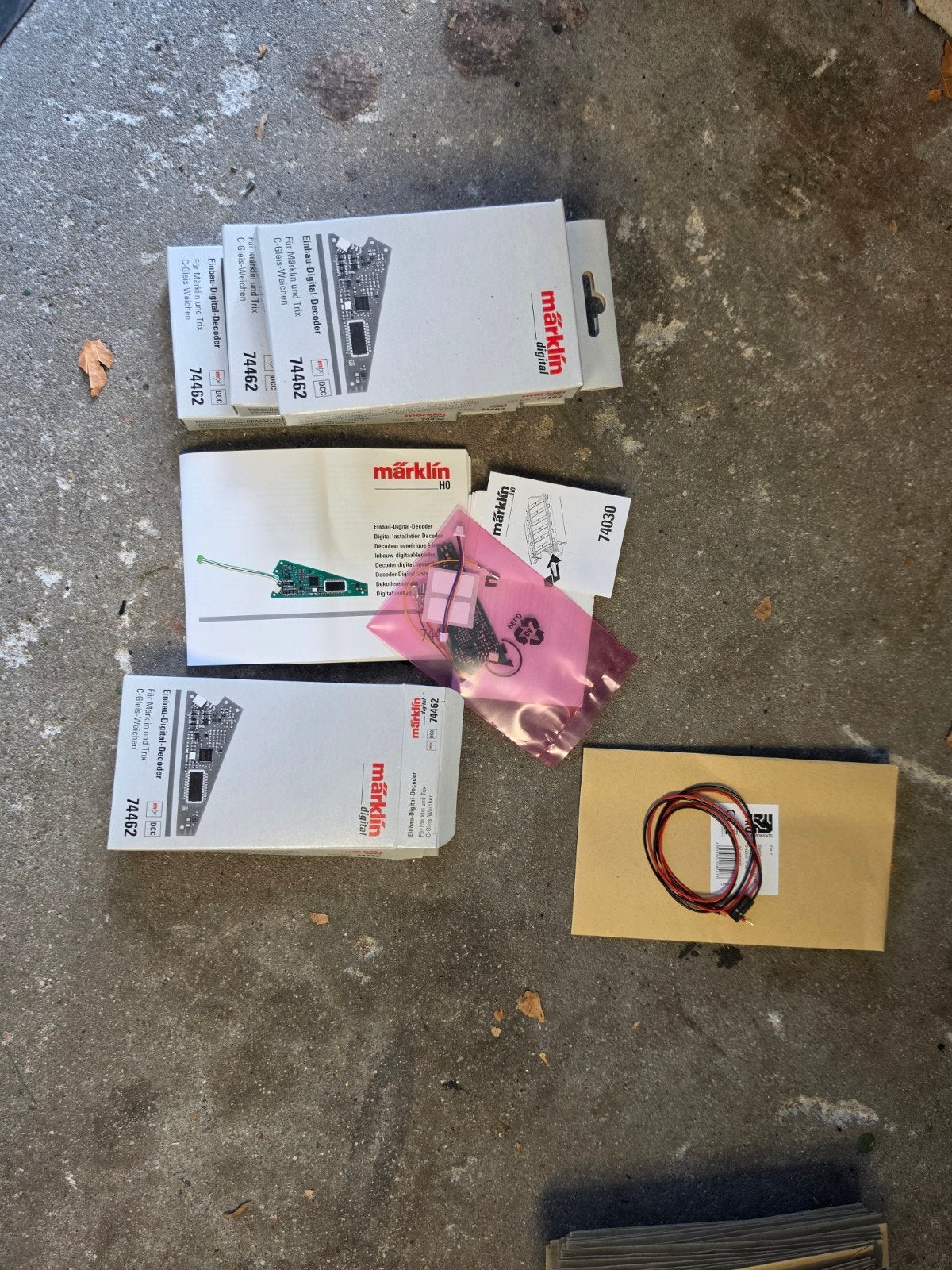 Marklin Nieuwe inbouw decoders en aansluitsnoertjes, Ophalen of Verzenden, Nieuw, Overige typen, Märklin