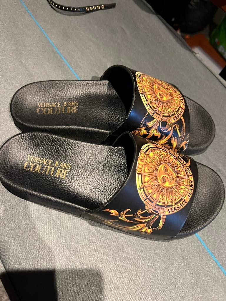 VERSACE slippers maat 39 origineel ZGAN, Slippers, F, G, Zwart
